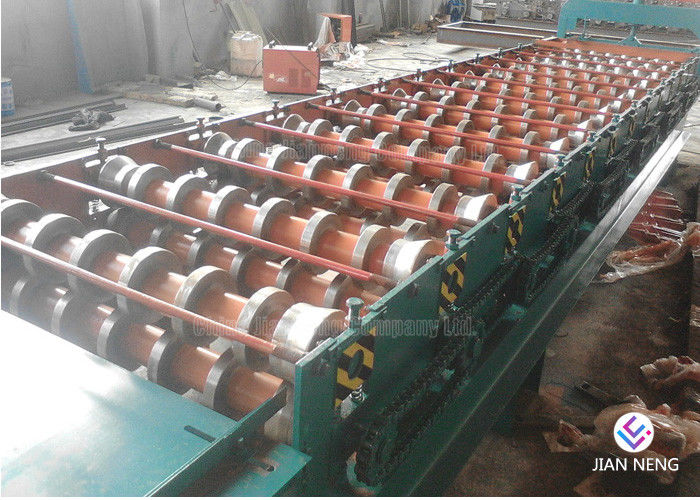 Die kundengebundene Metalldach-Rolle, die Maschine bildet, färben das überzogene Oberflächendach, das Maschine bildet